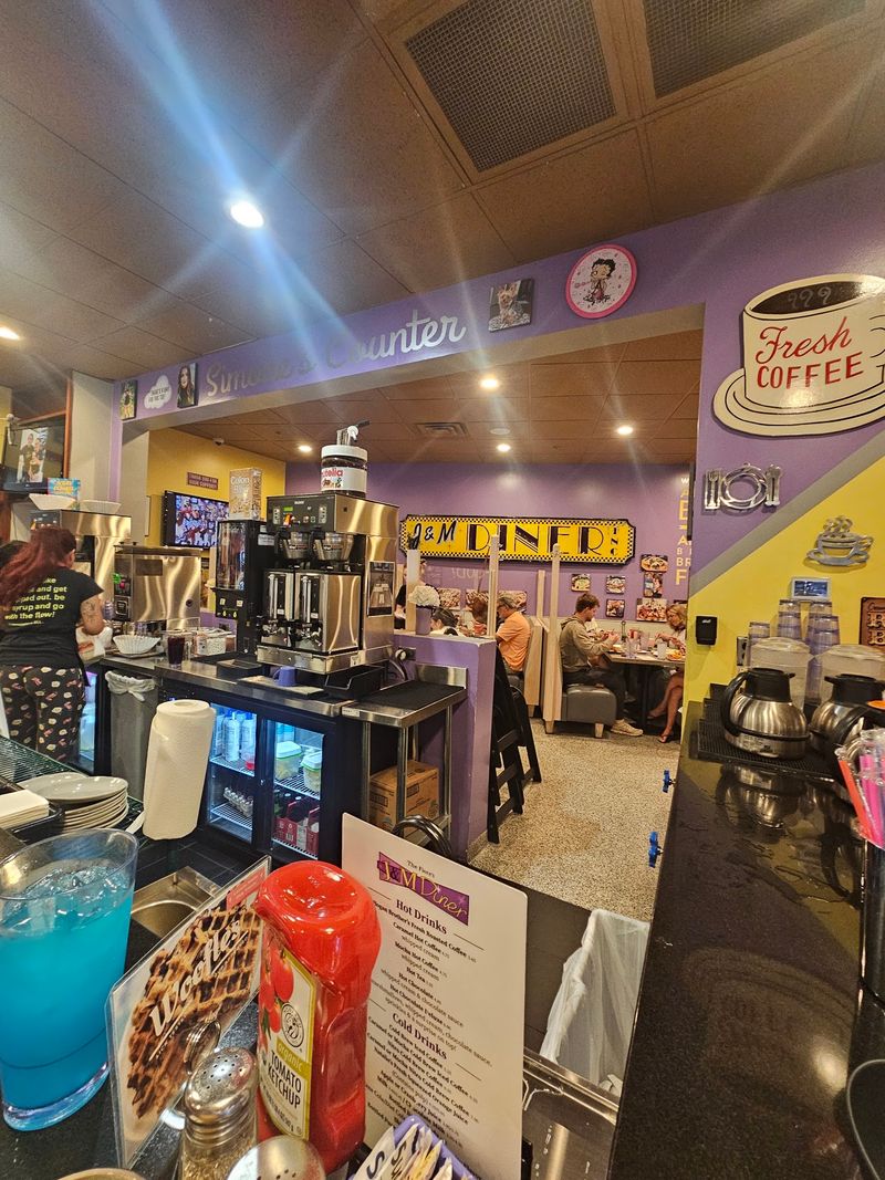 J & M Diner