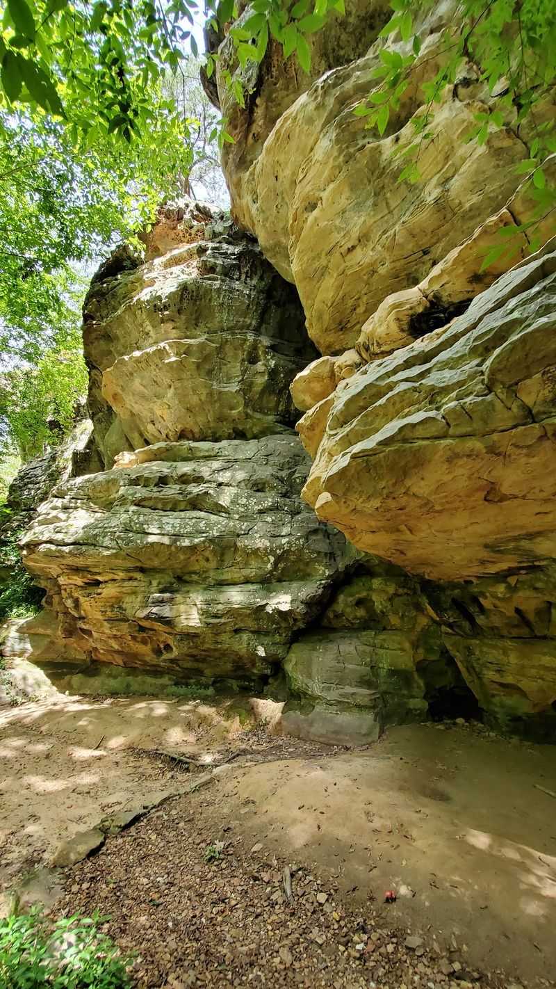 Devil's Standtable and the Climbing Crowd