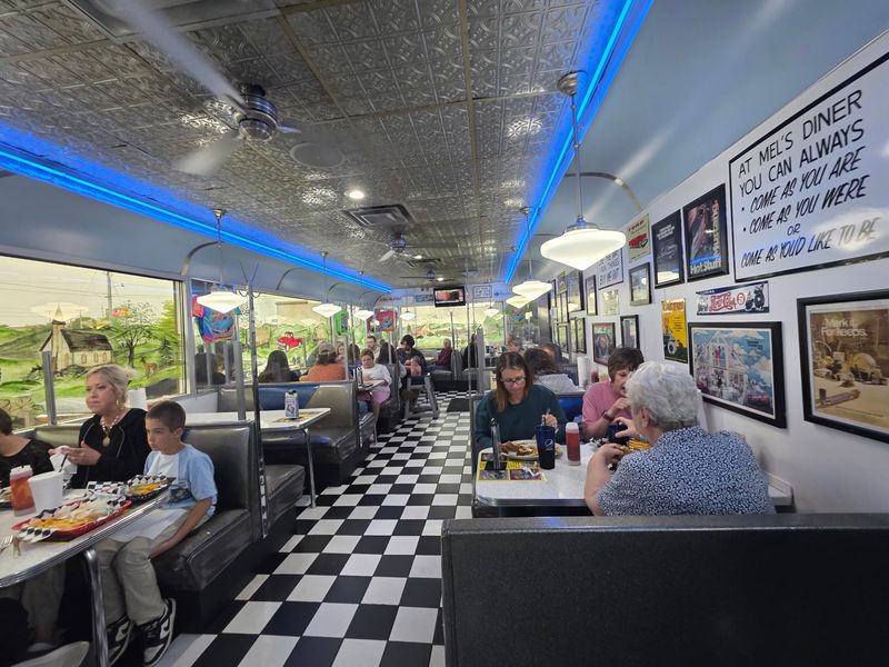 Service That Keeps Pace With A Packed Room