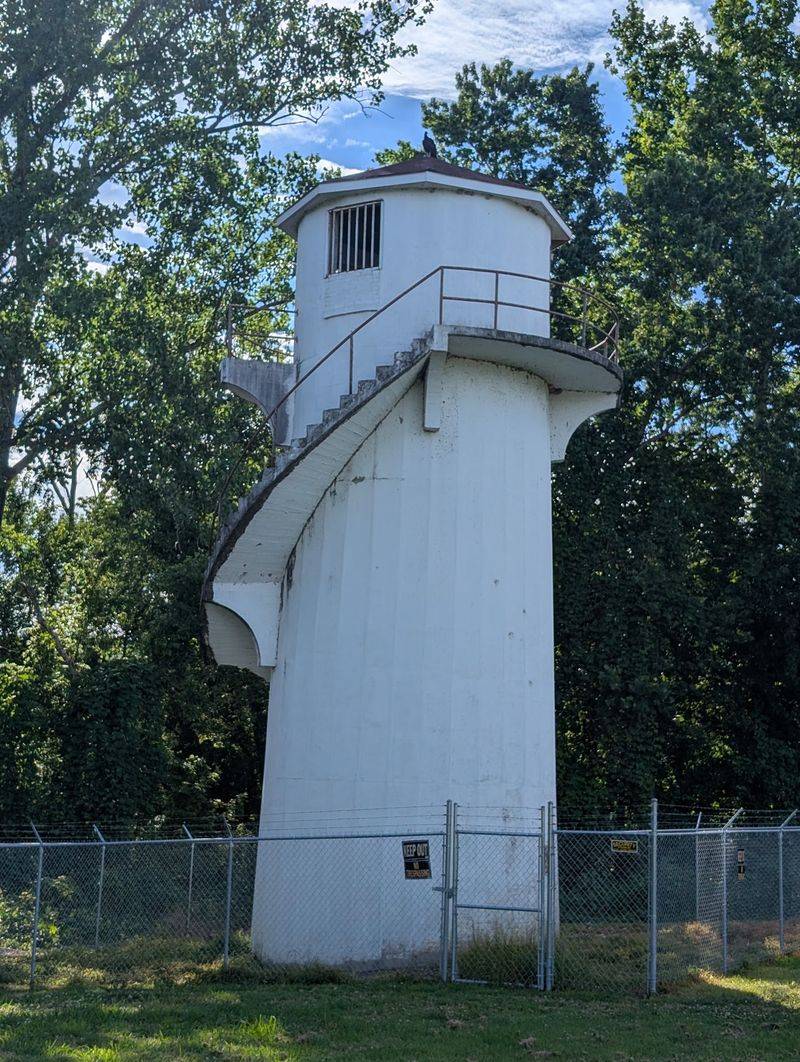 A Steamboat Port Turned Small-Town Landmark