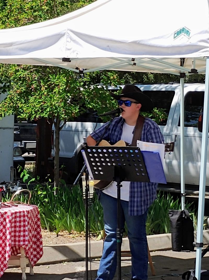 Live Music Sets The Weekly Soundtrack