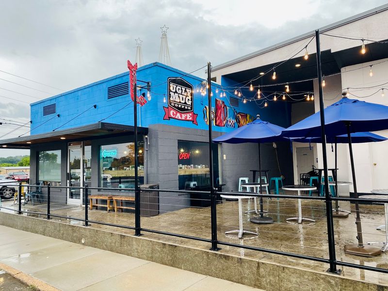 Coffee Stops, Sweets, And Barbecue Nearby