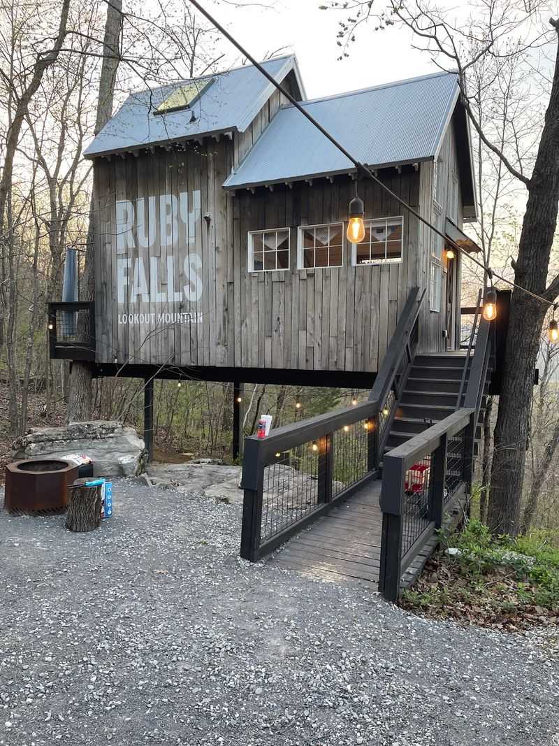 Treetop Hideaways At Ruby Falls