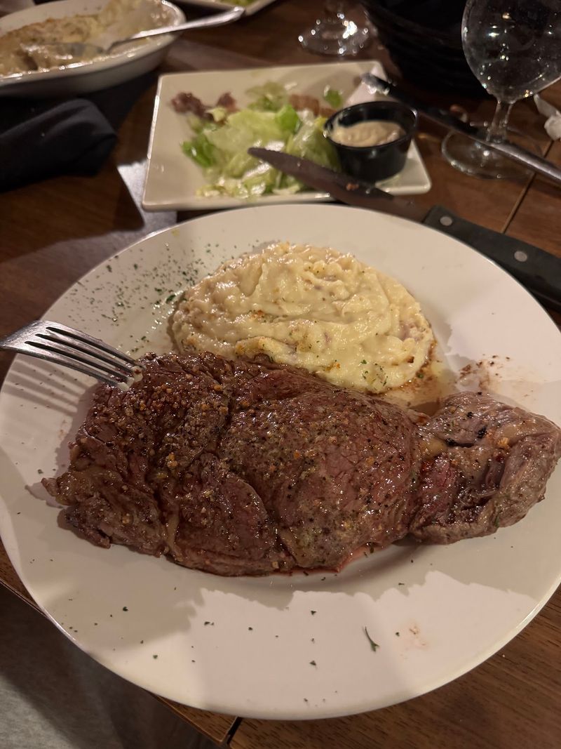1862 Restaurant & Saloon