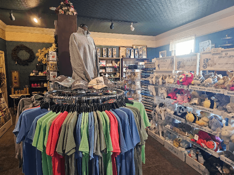 Three Floors Of Gift Shop Wandering