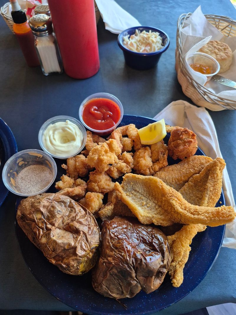 Shrimp, Fried Chicken And The Combination Plates