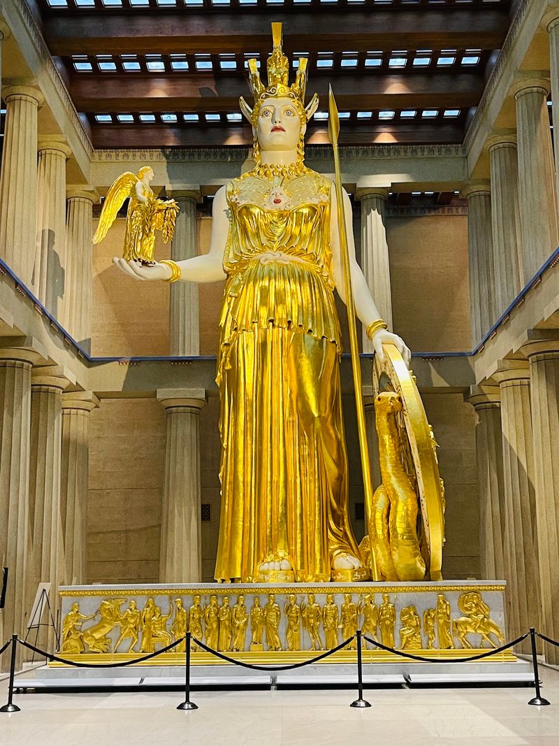 Athena Parthenos, Forty-Two Feet Of Gilded Presence