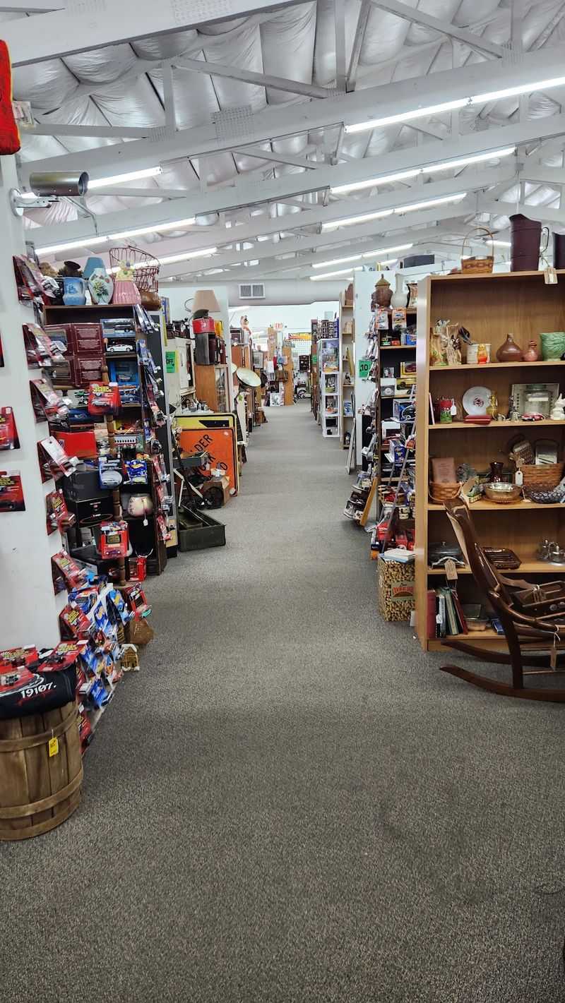 Clean, Well Organized Aisles Make Browsing Easy