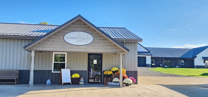 Amish Country Charm All Around
