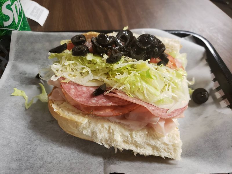 Paul's Italian Deli & Restaurant