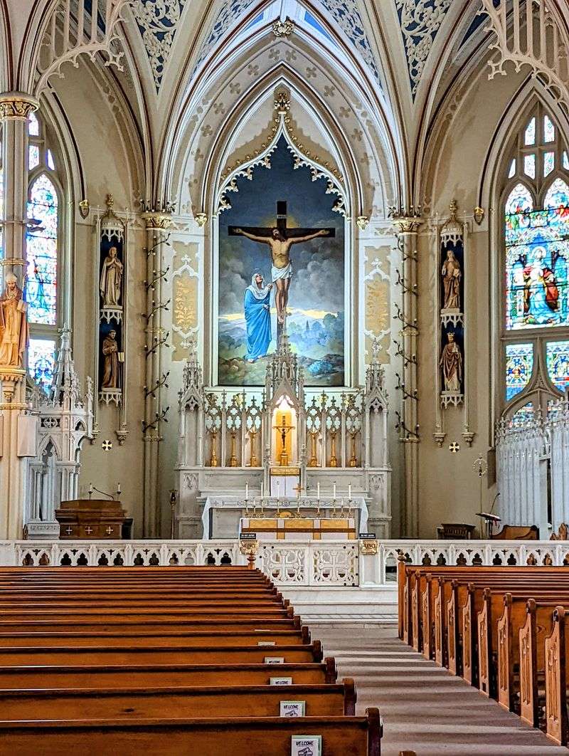Carrara Marble And Saints On High Pedestals