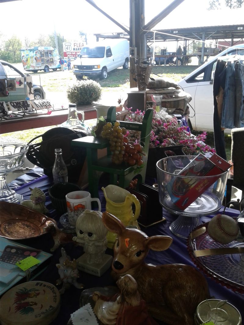 Hwy 41 Flea Market