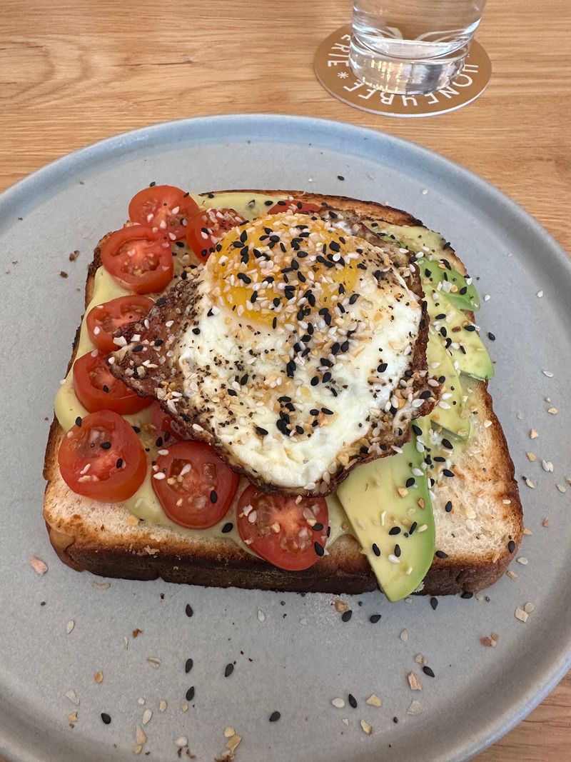 HoneyBee Bruncherie
