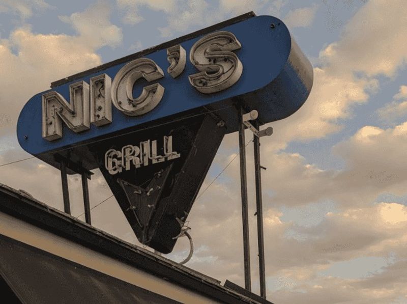Nic's Grill 
