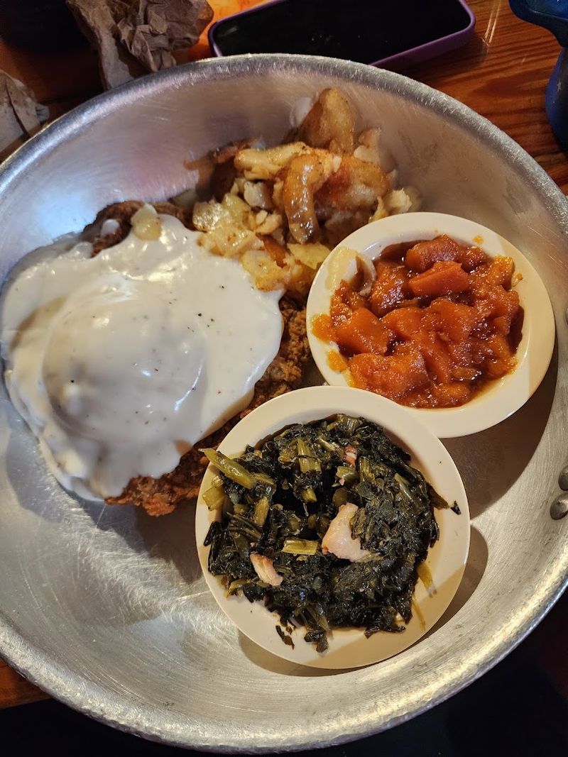 Daily Made Meatloaf Brings Mashed Potatoes And Milk Gravy Energy To The Table