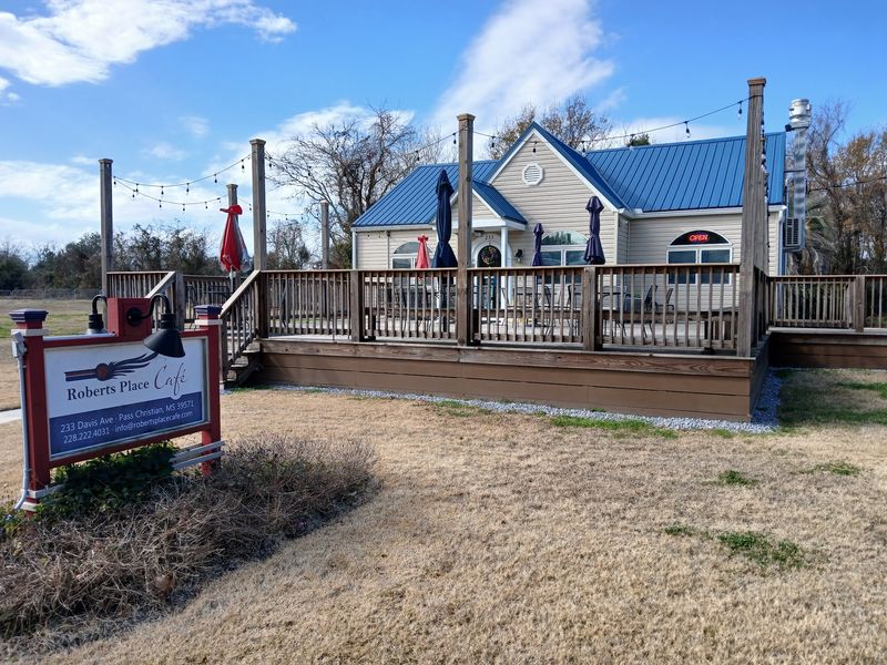 Robert's Place Cafe