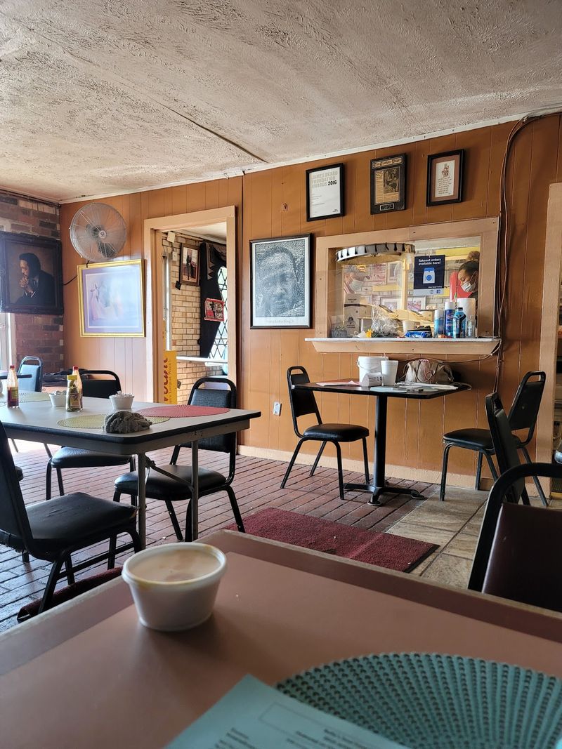 Bully's Soul Food Restaurant