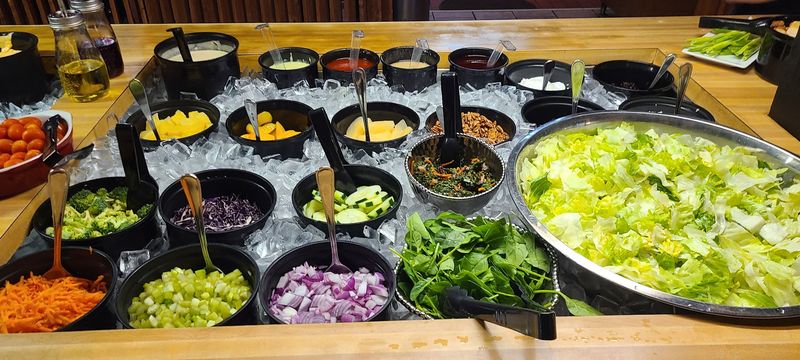 A Salad Bar People Actually Plan Their Meal Around