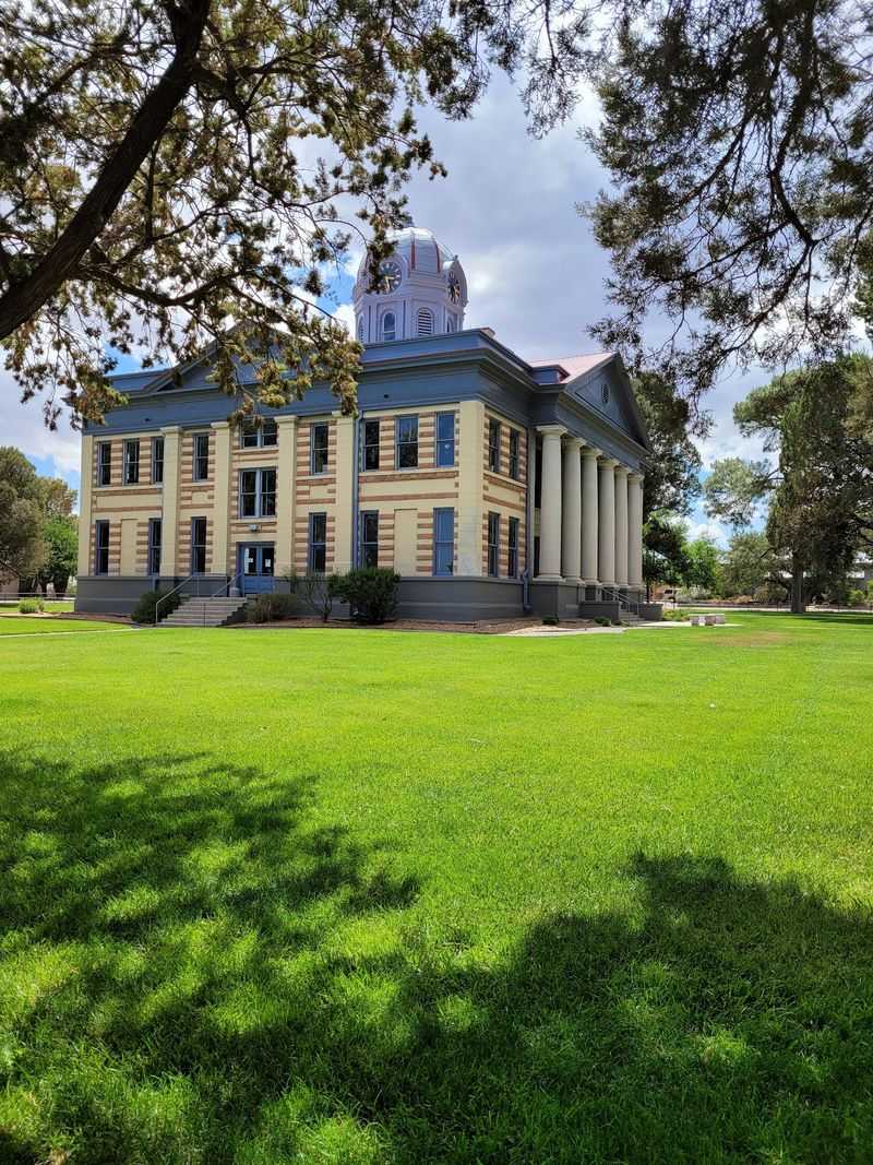 Planning Your Far West Getaway