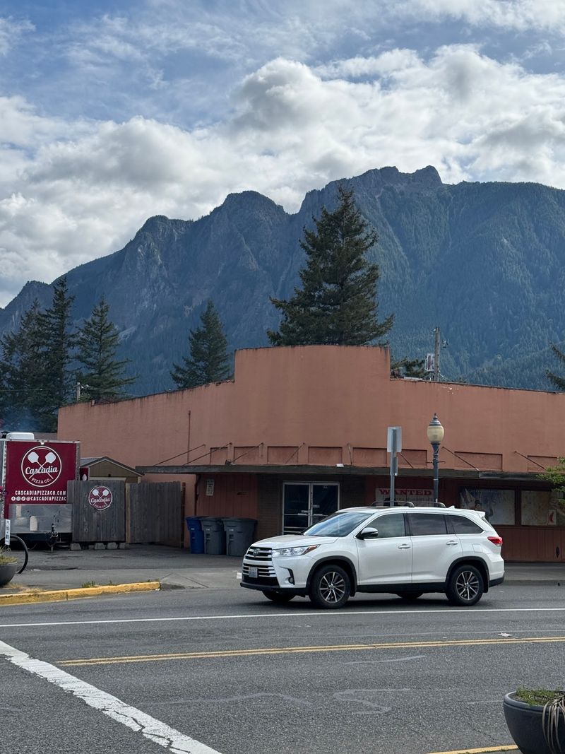 Mount Si Views And Small-Town Charm