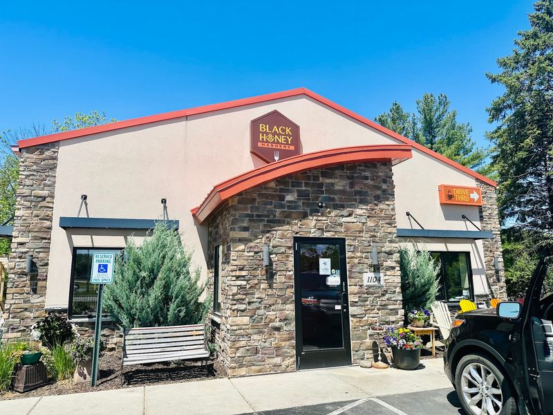 A Sunny Breakfast Room Along The Fox River Trail