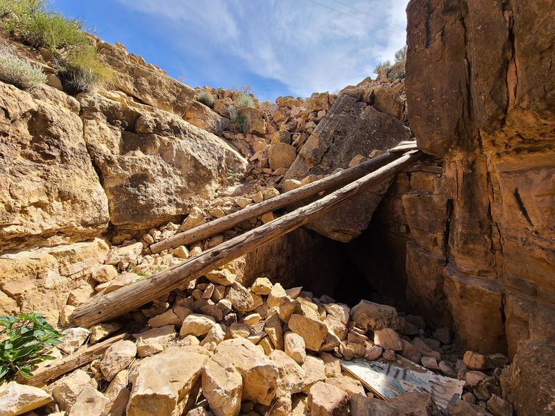 The Apache Death Cave Story And Why People Question It