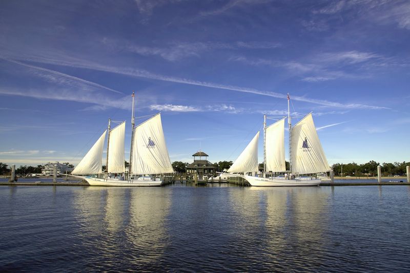 Sea-n-Sail Adventure Camp For Young Sailors