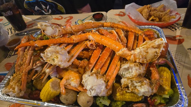 Hook & Reel Cajun Seafood & Bar, Howard Beach, NY