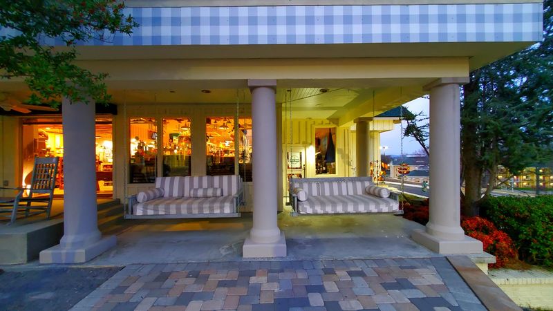 Rocking Chairs, Porch Swings And Live Music Under The Mountains