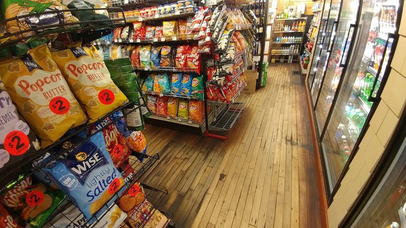 A Grocery Aisle That Punches Above Its Size