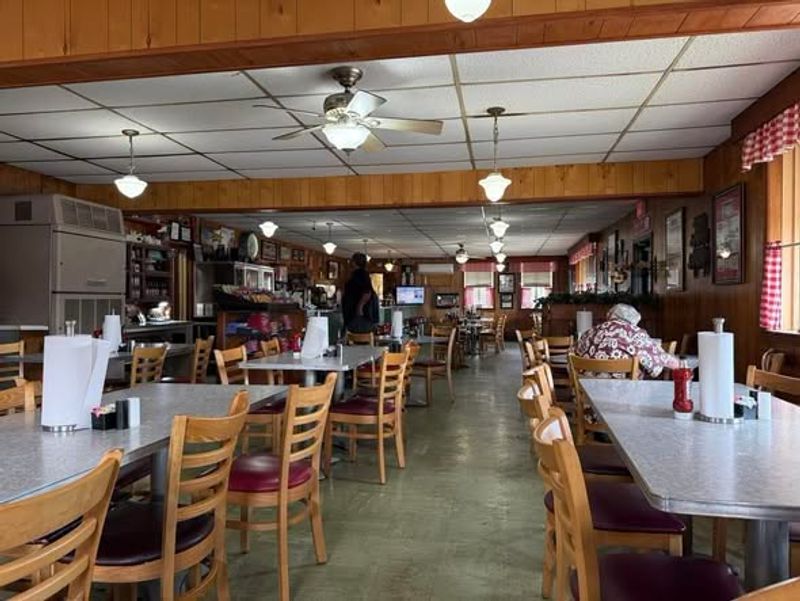 Bozo's Hot Pit Bar-B-Q
