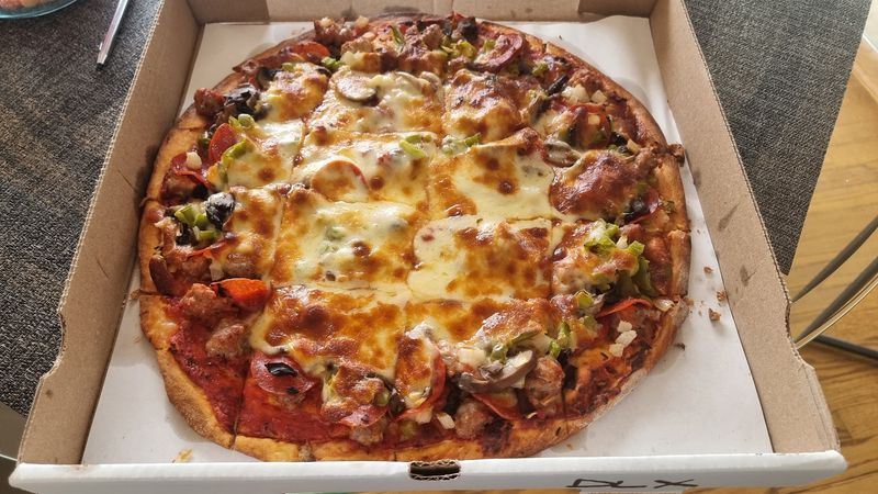 Mama's Pizza