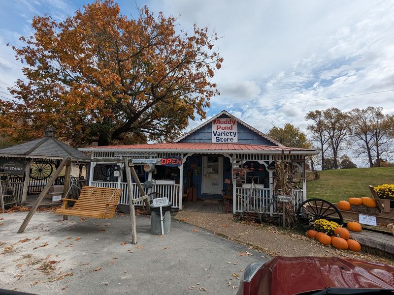The Amish-Mennonite Shops Waiting Just Down The Lane