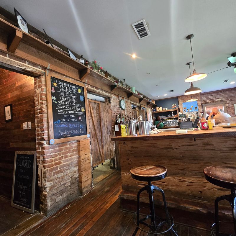 The Little Easy - Natchez