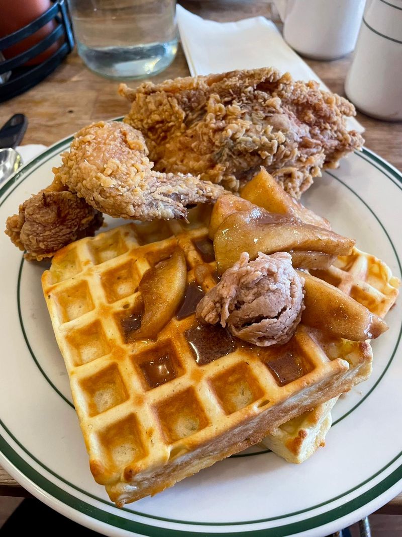 Pies 'n' Thighs - Williamsburg, Brooklyn