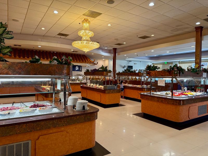 Grand Buffet, Redding