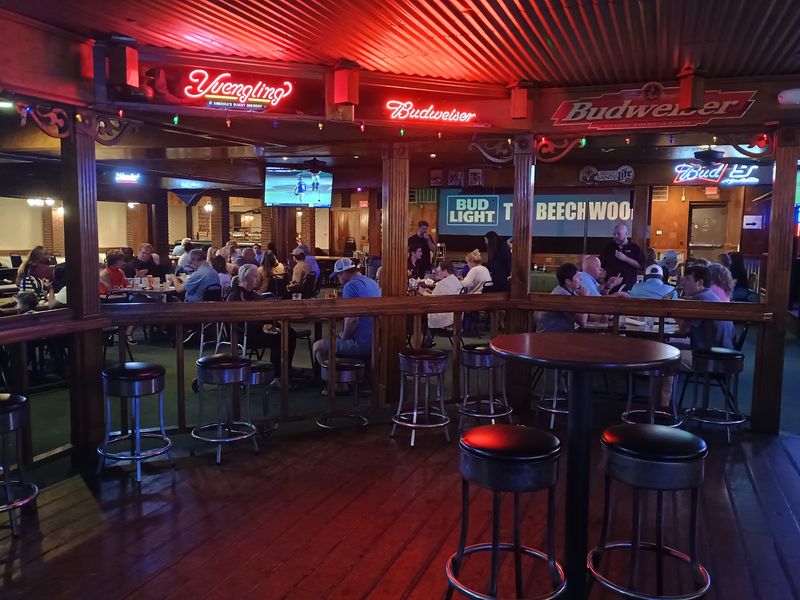 Beechwood Restaurant & Lounge