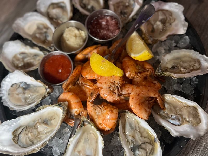 A Raw Bar Sitting 400 Miles From Salt Water