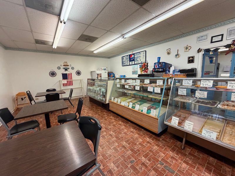 Patsy's Bakery & Deli