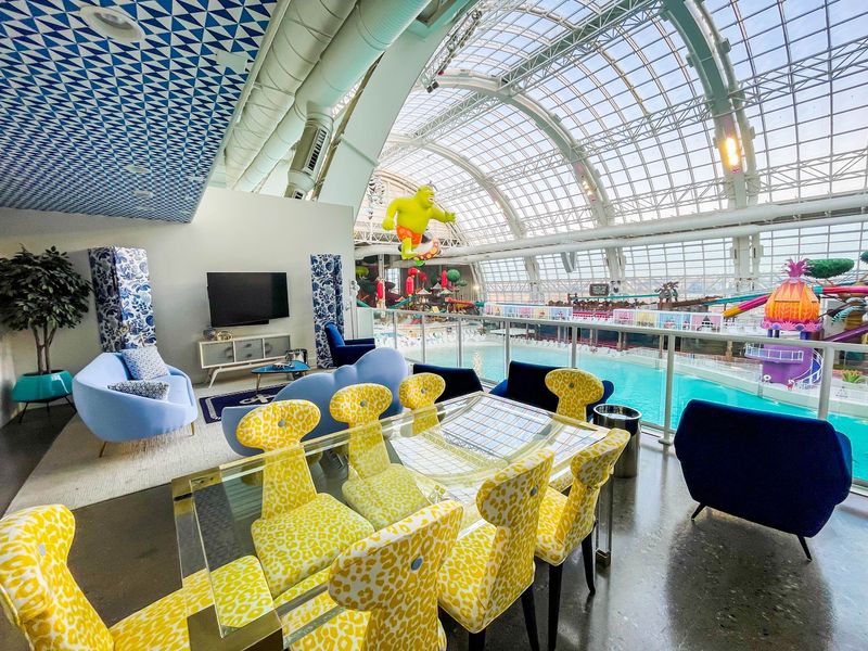 Cabanas, Snacks And Character Hellos