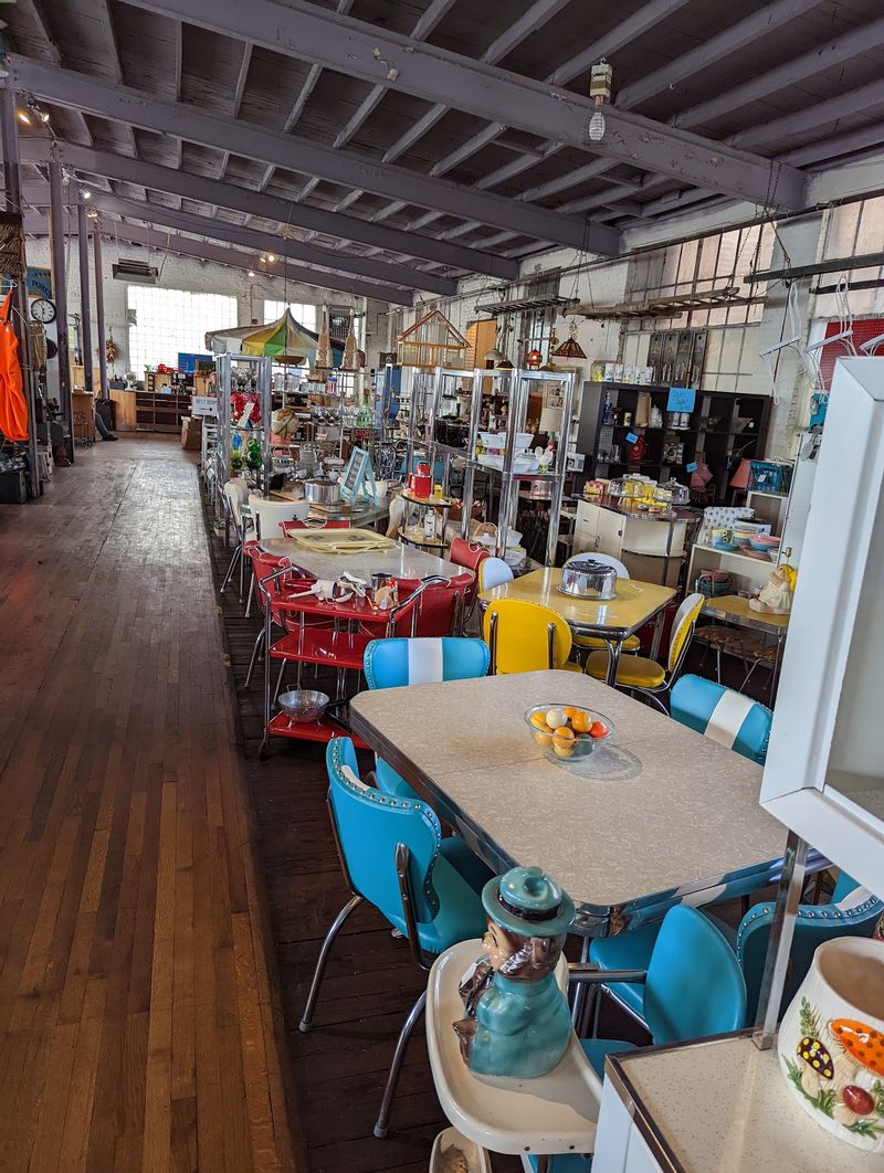 A Cafe Tucked Among The Treasures