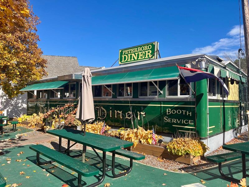 A Dining Car With Real Mid-Century Roots