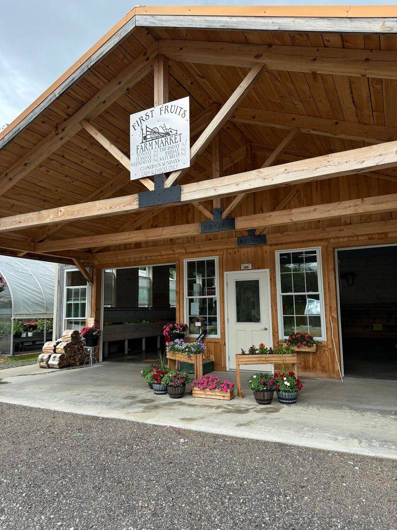 First Fruits Farm Market, Hiram