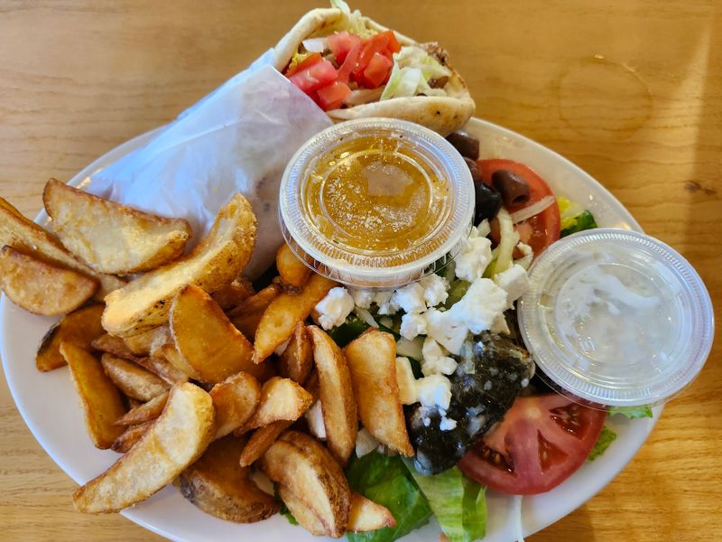 The Gyro Platter That Refuses To Be Finished