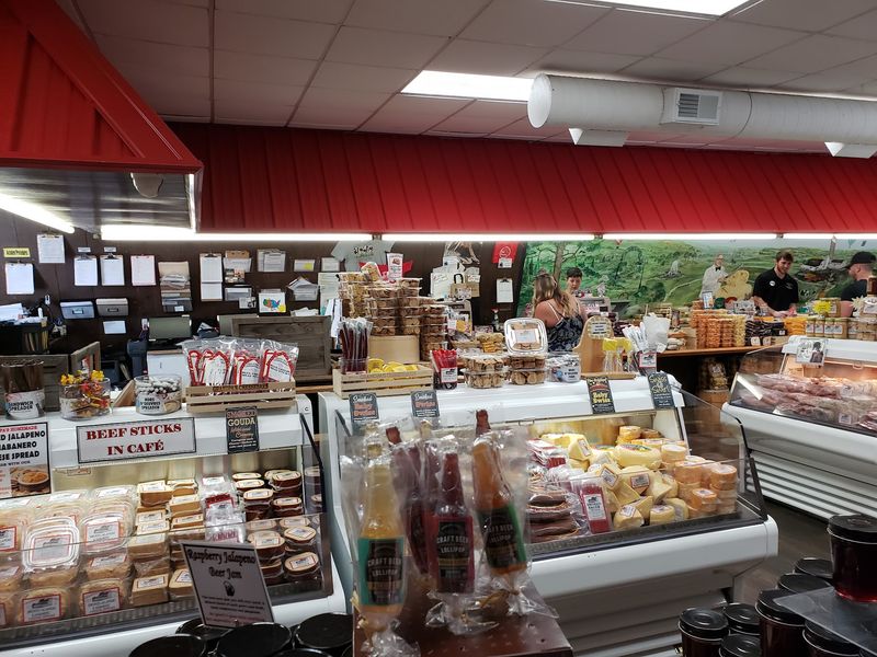 Grandpa's Cheesebarn & Sweeties Chocolates, Ashland, OH