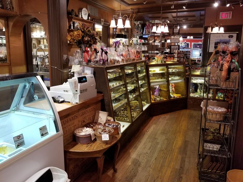 Graham's Fine Chocolates & Ice Cream