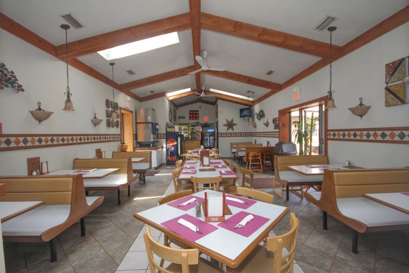 Siano's Italian Pizzeria & Restaurant