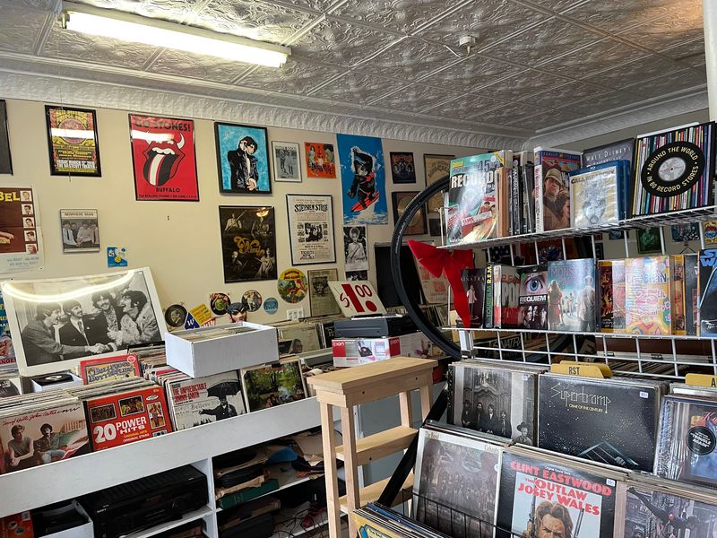 Syracuse Vintage Vinyl - East Syracuse