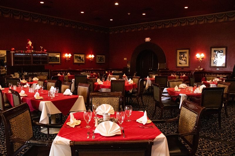 An Old Vegas Dining Room Without The Crowds
