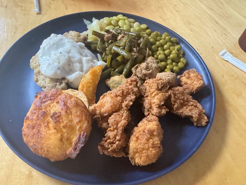 Tootie's Country Buffet, Philadelphia, MS